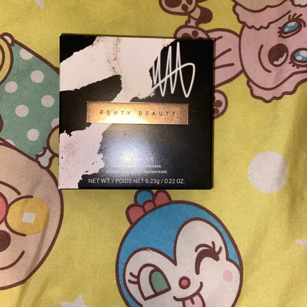 Fenty Beauty Sun Stalk’r Bronzer in “Thick Mint”